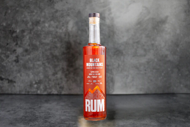 Black Mountains - Spiced Rum 48%