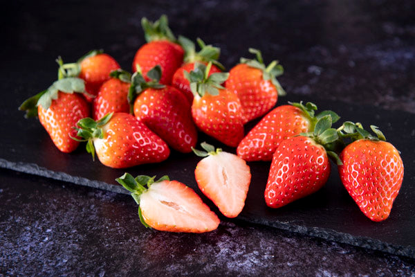 Strawberries 300g - Mudwalls Farm - 44 Foods - 03